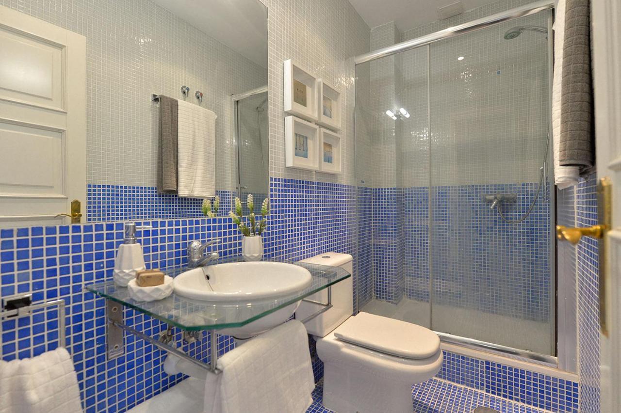 Homeabout Puerta Del Sol Premium Мадрид Екстер'єр фото